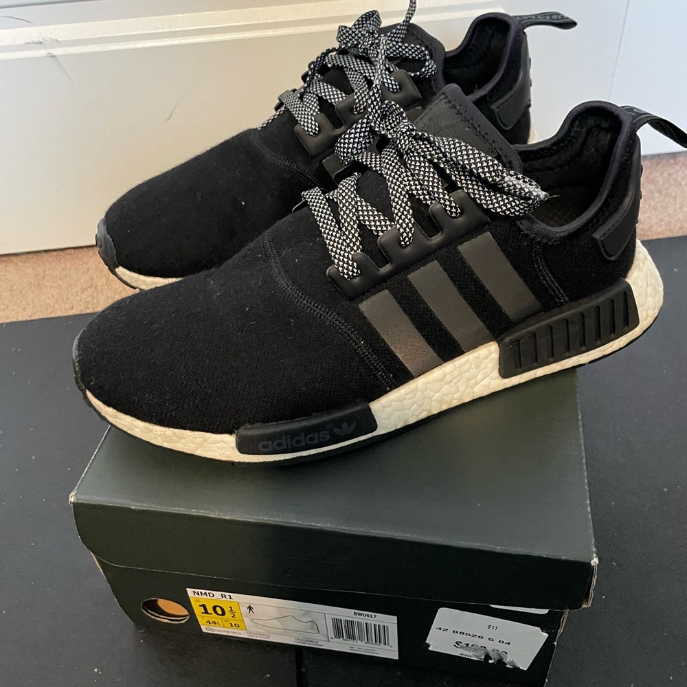 Men’s Adidas NMD_R1,size 10.5